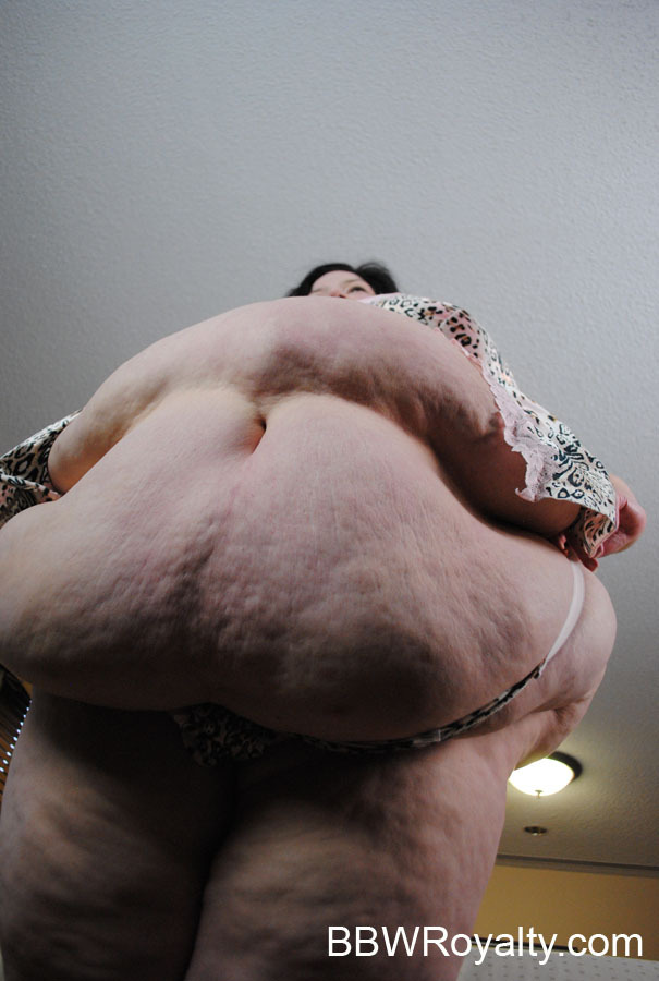 fasociety:  manufan7: ssbbwgoddessava:   Photoshoot from a little bit ago! I can