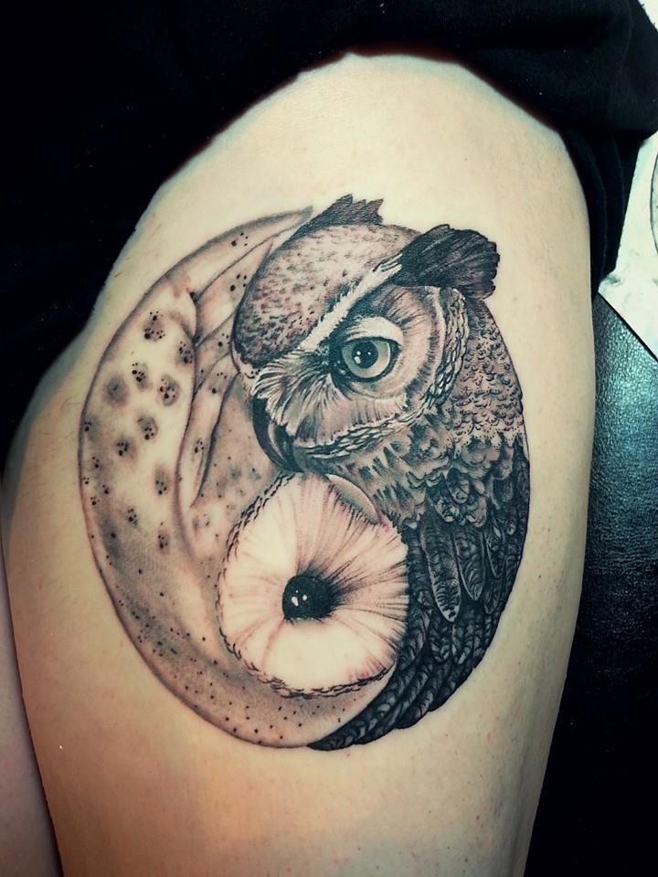 fuckyeahtattoos:  My owl/ying yang tattoo Artist: Blake Thomas Kennedy http://www.oninstagram.com/profile/btktattoo