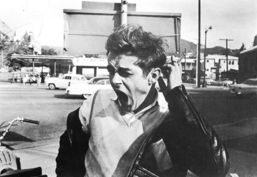 vintagegal:  James Dean photographed by Phil Stern, 1955