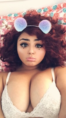 young–bbw:  don’t forget to buy my premium