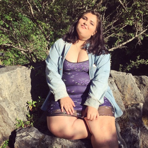 fatthefuckup:  I feel like a daydream  I need this outfit