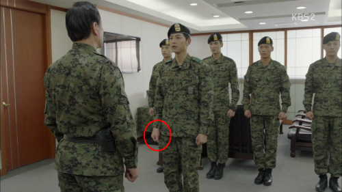 itsgoodbuttaken:I’ve heard Mr. Song Joong ki got injured during the shooting, and he didn’t rest too