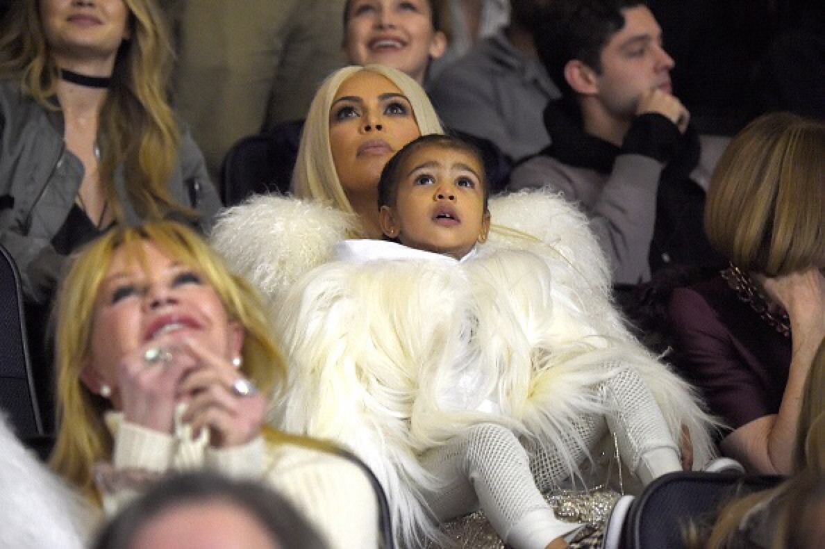 teamkanyedaily:  Kim Kardashian West, North West and Anna Wintour at Yeezy Season