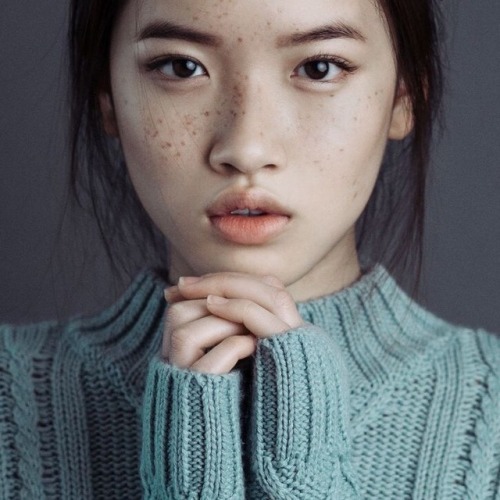 woclovingwoc:Japanese violinist wlw for anon! -Mei