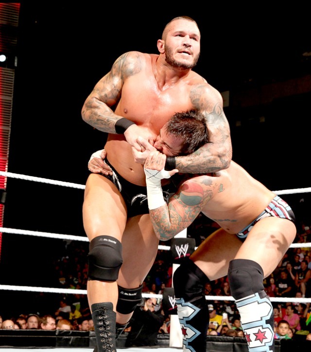 veronicagettinghealthy:  So many tattoos tonight  Ugh this match was everything I
