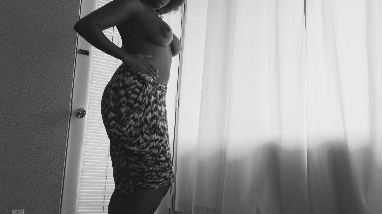 glamazontyomi:  Body worship…goddess body
