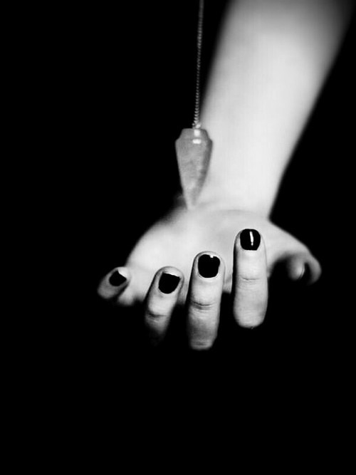 holocaust-girl:  Magic Crystal em We Heart It. 