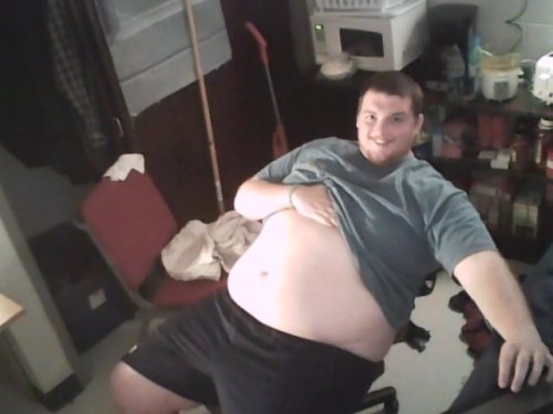 cully-the-kid: I got a handful of asks so as promised here is my Tummy Tuesday submission :D