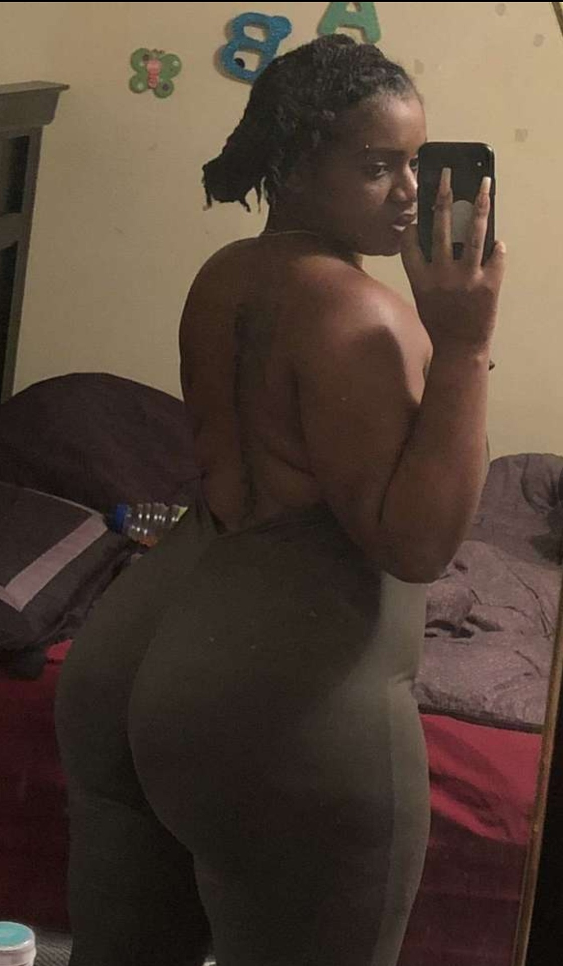 hoezgonnaho:  wannabe tagged hoe sellin ass