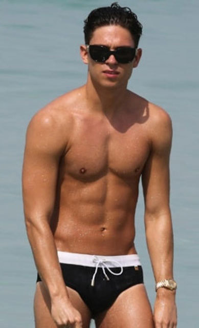 Porn Pics male-celebs-naked:  Joey Essex 3Submit HERE