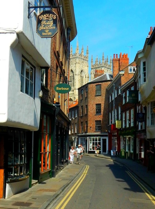 fuckitandmovetobritain:England;NorthYorkshire-   York, Robin Hoods Bay, Staithes, Arncliffe, Yorks