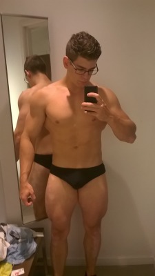 capnjon:  Fitting room selfies while looking for a swim suit 
