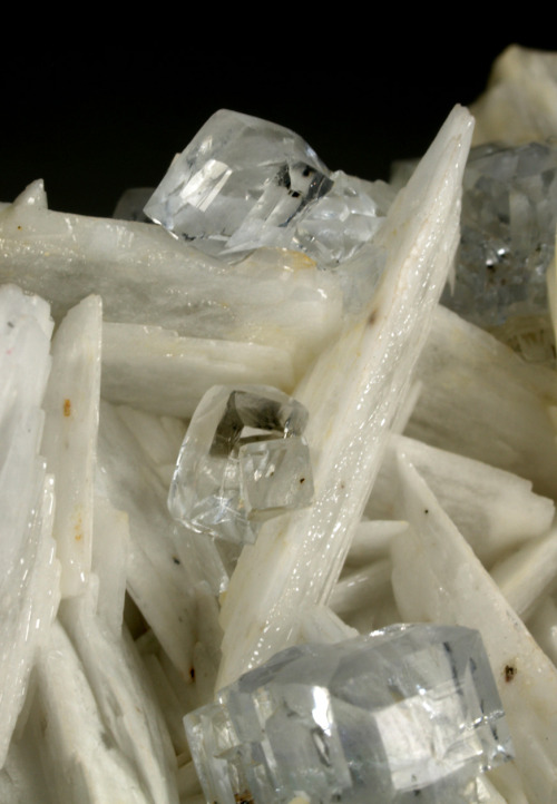 Tetrahexahedral Fluorite with Barite - Jaimina mine, Asturias, Spain