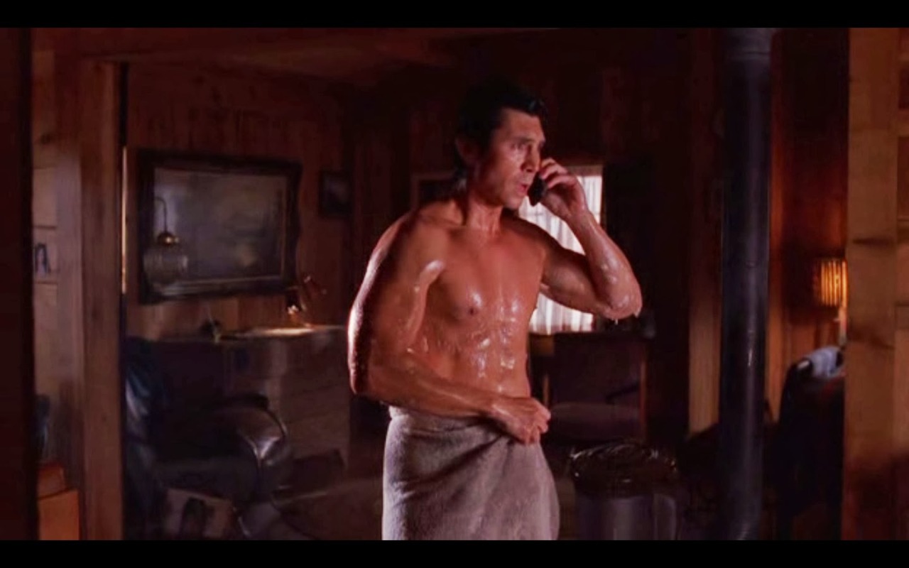 jsuavazblog:  Lou Diamond Phillips en la serie Wolf Lake. 