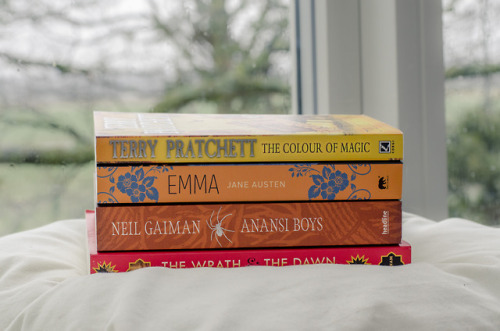 books-of-dawn:Colorful books and rainy days 