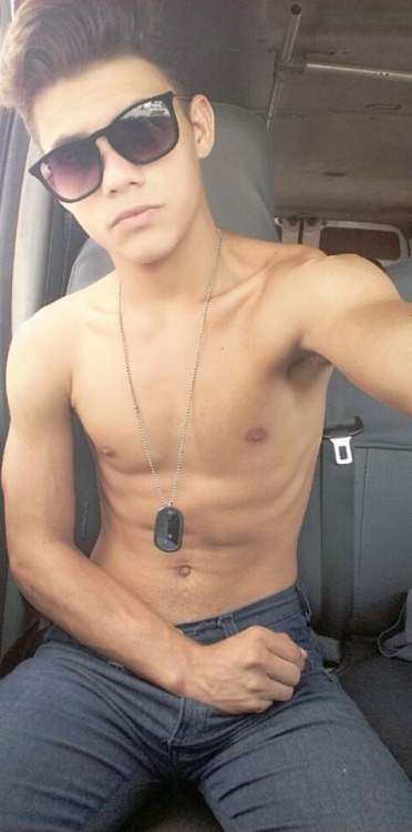 ohthemboys:  more hot boys here