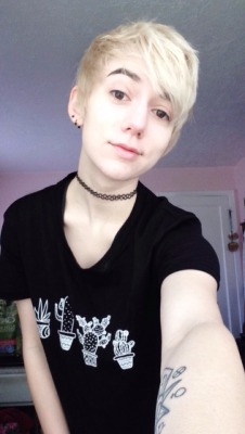 spencerofspace:  Got some new shirts and finally fixed my roots ✌️ Fresh // Cactus 