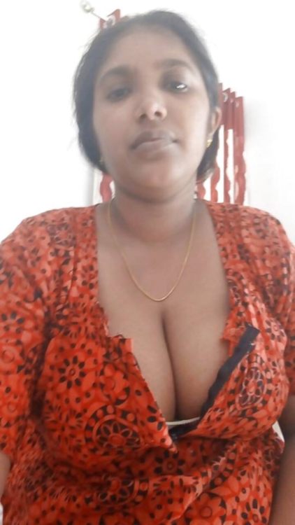 Hot Kerala house wife part 2