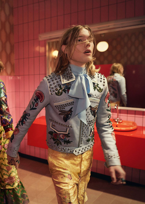 XXX vuittonv:  Gucci S/S 2016, by Glen Luchford. photo