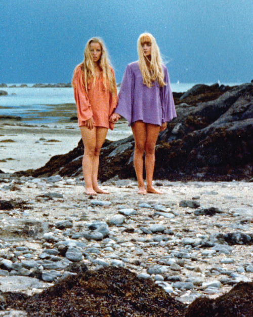 Lieva Lone and Patricia Hermenier in Les démoniaques (Jean Rollin, 1974)