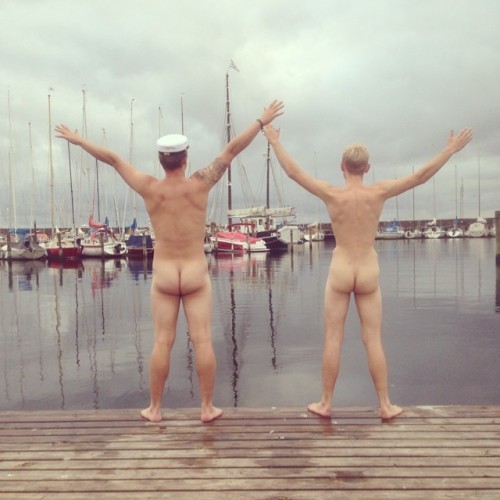 instalads:  Skinny dippers. 