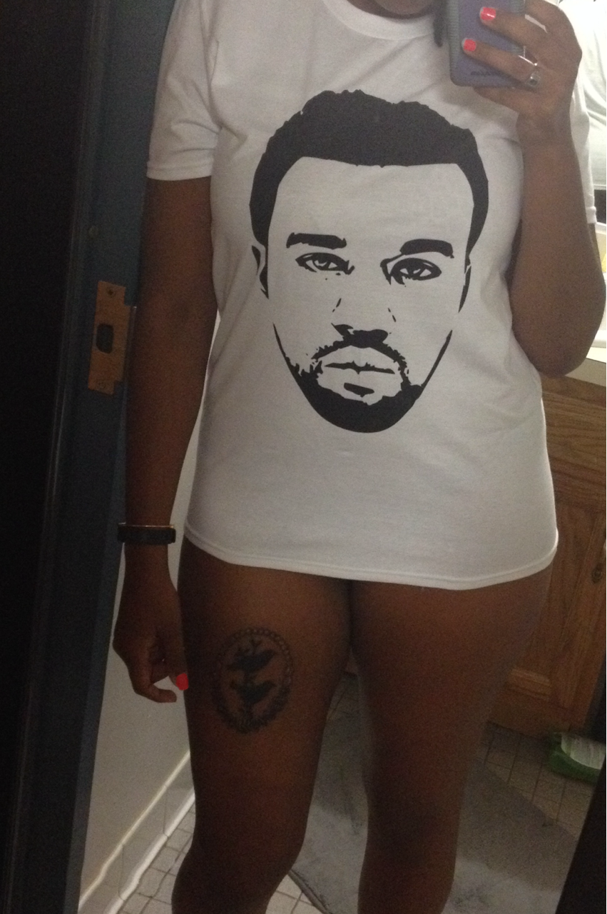 hipsandheartbreak:  dirty mirror selfies in my new shirt. check out brklynbreed 