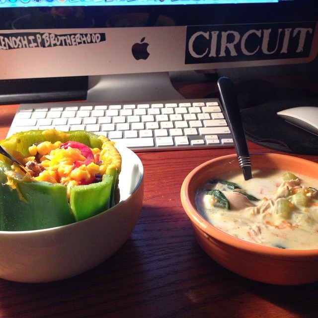 @preemsicle_8 made stuffed bell peppers and chicken and gnocchi soup tonight for dinner. Stoked! #leeperbros #food