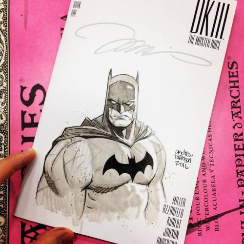 Dark Knight inked bust with @copicmarker sketch markers at #dallasfanexpo in AA. #dccomics #andrewro