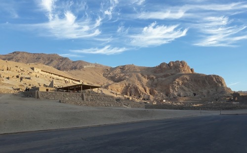 cats-of-cairo:Deir el-Medina at 6 am. It used to be home to the artisans who worked on the tombs in 