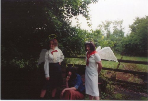 Haibane Renmei Cosplayers, Summer 2003