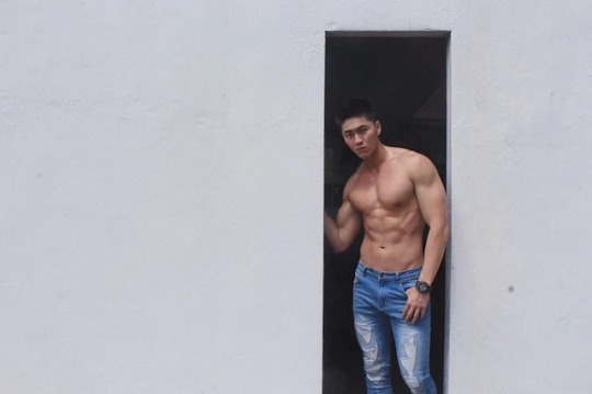 ilovehotasianguys:             