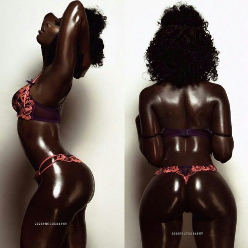 pangeasgarden:Darkskin magic. #afrosensual #beauty and #glamour #LiveThatGardenLife #Repost @blacksk