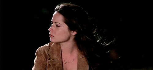 macherierps:Holly Marie Combs as Piper Halliwell on Charmed →  5.11“The Importance of Being Phoebe”