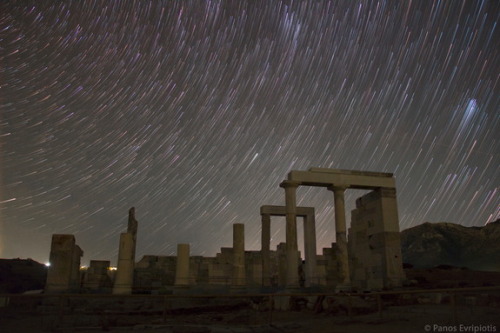 back-to-the-stars-again:Stone Temple and Pleiades.Credit: Panos Evripiotis