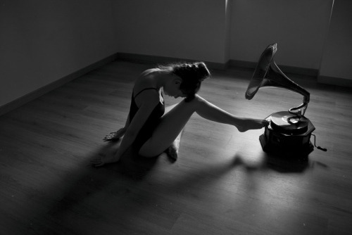 elisascascitelli:“Ballet”© All rights reserved. Use without permission is illegal!(