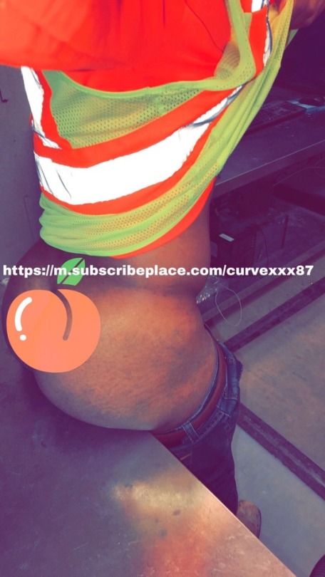 curvexxx87:  SubscribePlace.comAss out on the table. Hard to find jeans to fit this ass.