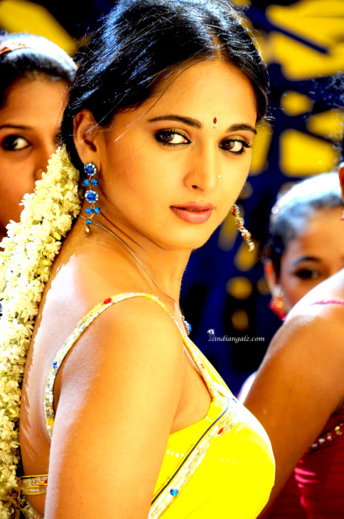 Anushka Shetty - Beautiful and Hot!