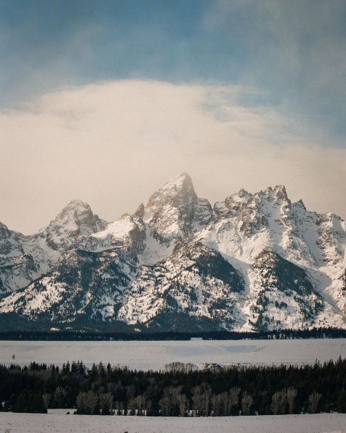 A few classic Teton views from the outer park road in December captured on Fujifilm Pro 400 // #jack