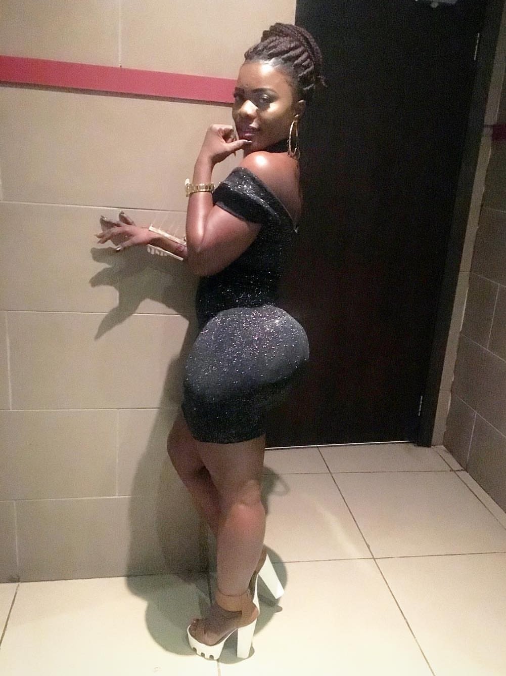 kingjazziedad:  BigRound. DeliciouslySexy. CurvyLicious Mami. Ms Nubian_Goddess 💛🧡💙