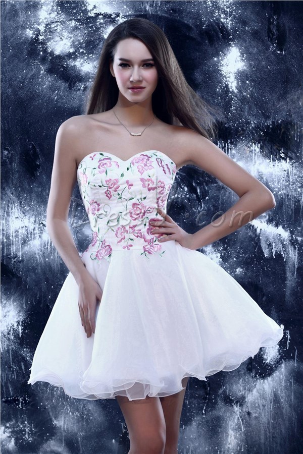 dressvbridal:  Cute A-Line Mini Sweetheart Sandra s Prom/Homecoming Dress    - Dressv.com