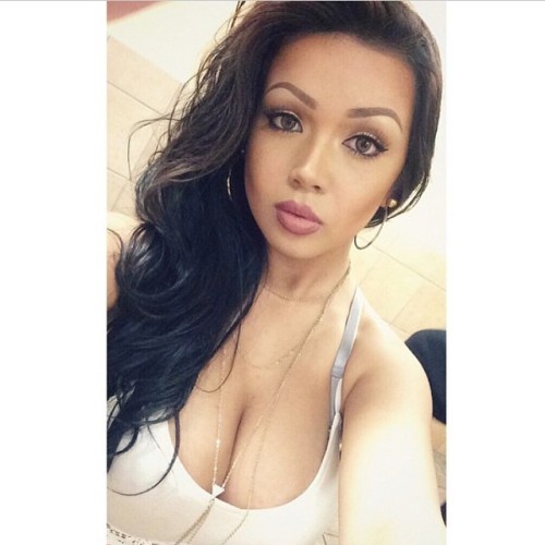 dimesontumblr:  The beautiful @xkveezy ..best wishes on her career and continued success to the success that’s already happening for her.. Strive for greatness.. #DimesArePerfect #Dime #AsianGirls #Girl #ImportModel #Model #PhotoOfTheDay #beautiful