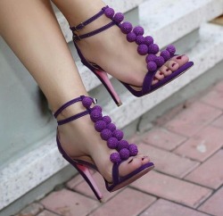 Pretty Toes In Heels