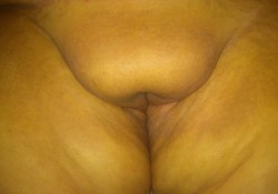 hot-horny-bbw: Freshly smoothed and showered.