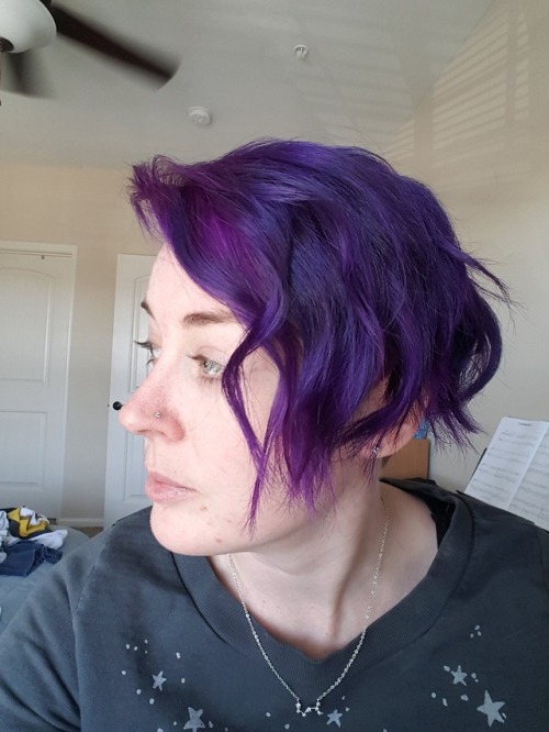 Week 137: Tried curling my pixie this week. I like how it turned out!