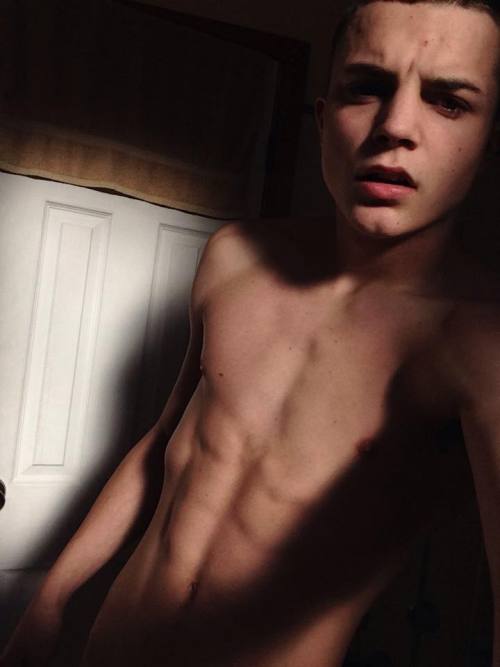 yummyblokes:  :Yummyblokes