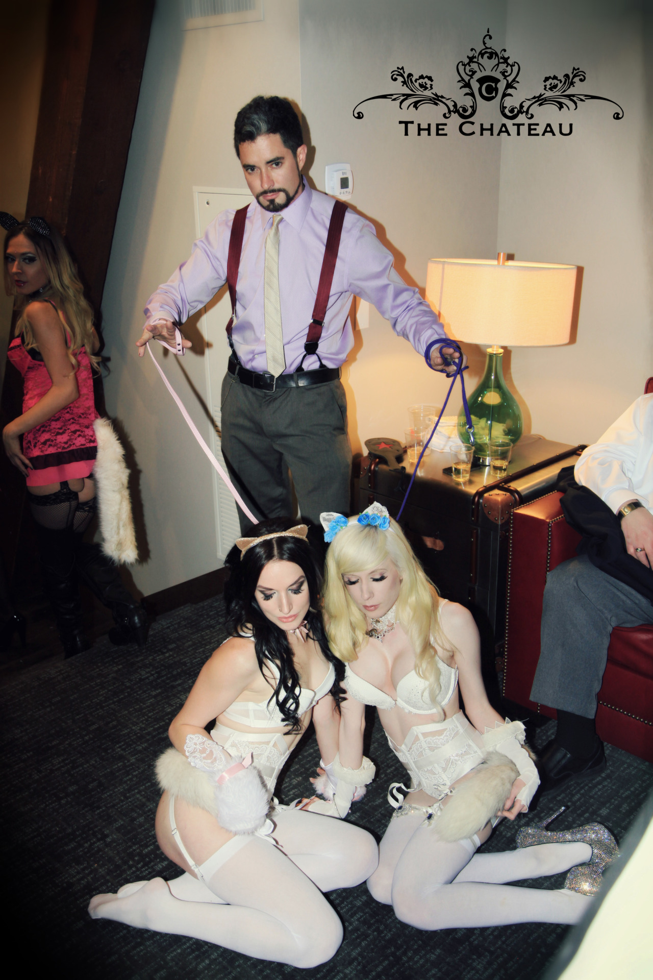 catgirlmanor:  Keep your kittens on a short leash! 