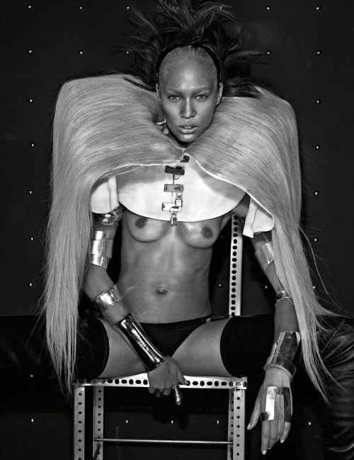 f-l-e-u-r-d-e-l-y-s: ‘Intergalactic  inspiration’  by Steven Klein  style