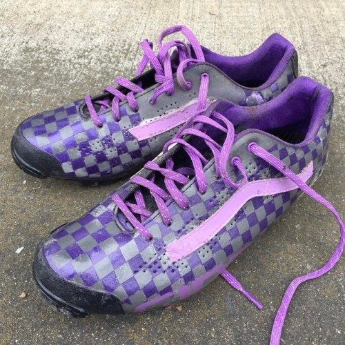 gryps-pista: wtfkits: @misfitmetal_ @girocycling DIY @vans cut the metallic mustard perfectly h/t @s