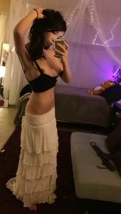 lilmskitten:  Online