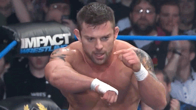 freeloveisnotfree:  I. Wanna. Be. That. Rope.   Ugh Davey looked so good in blue!